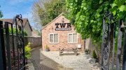 T W R Accountants